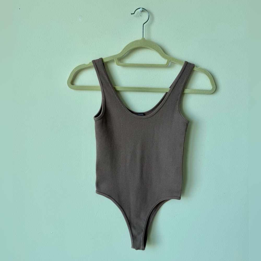 Zara Ribbed Scoop-Neck Bodysuit in Taupe
